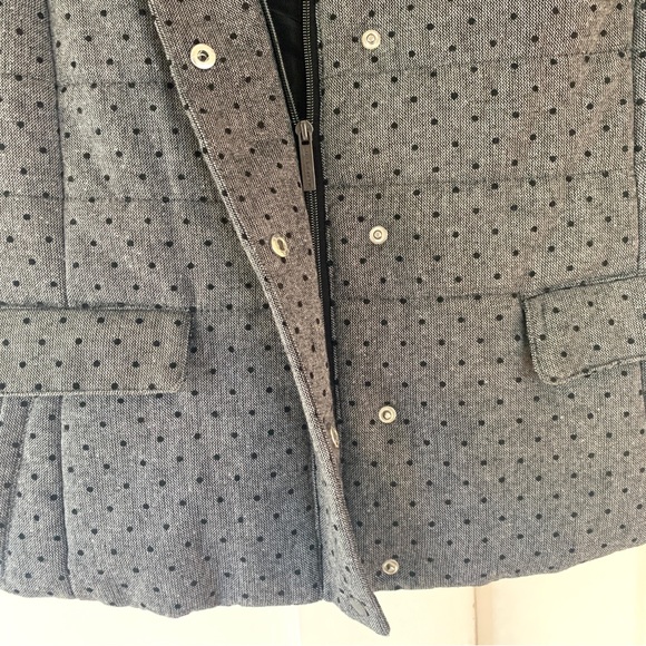Fun and Cozy Liz Claiborne Polka Dot Vest - Picture 7 of 10